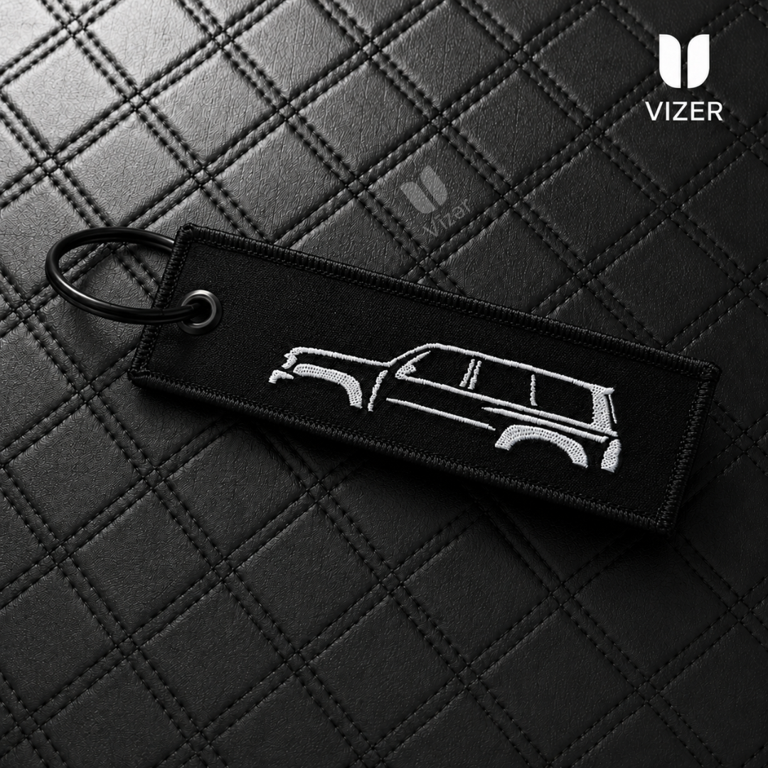 SUPER SAFARI BLACK KEYCHAIN WITH METAL KEY RING