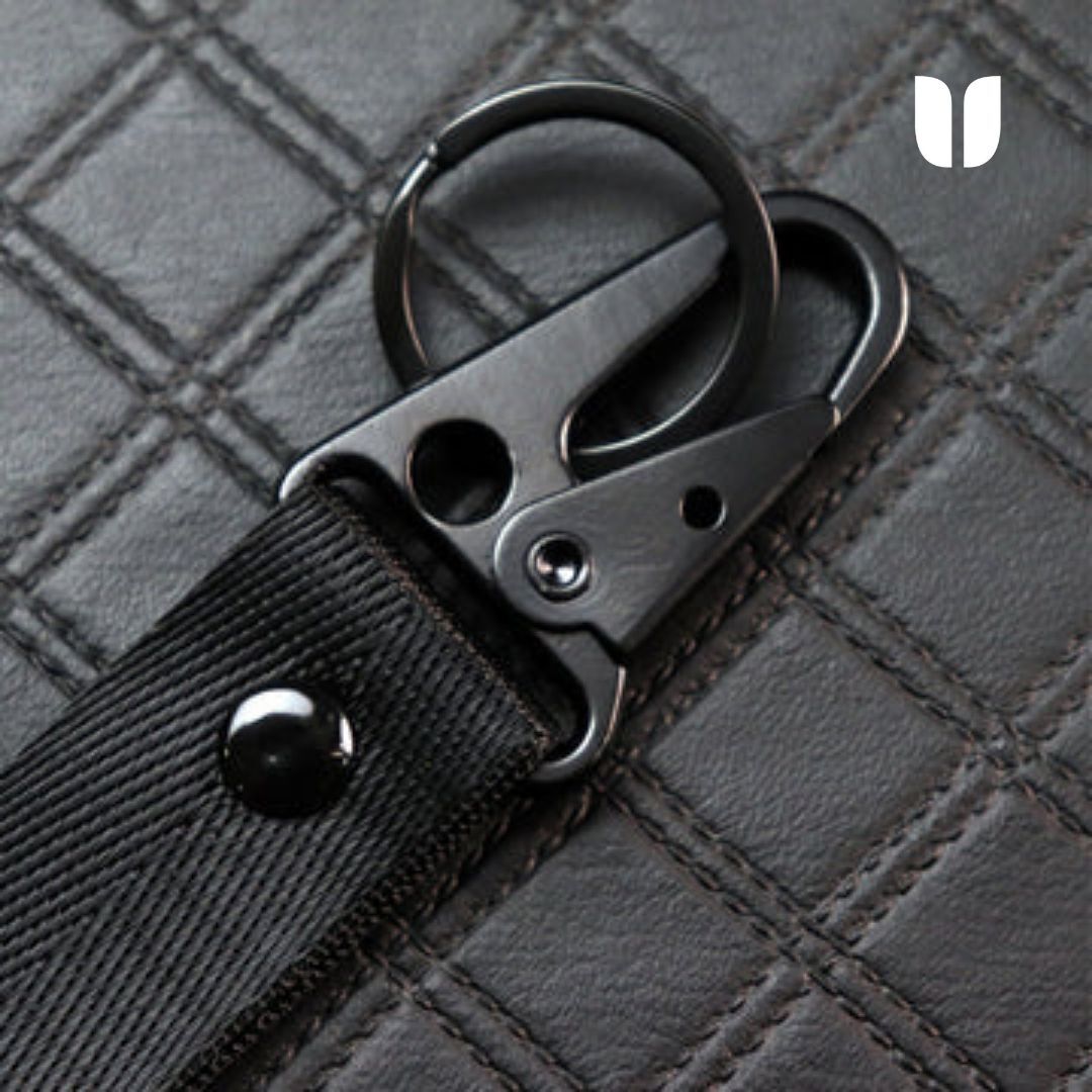 INFINITI BLACK KEYCHAIN WITH METAL KEY RING