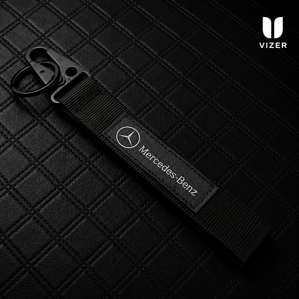Benz KEYCHAIN WITH METAL KEY RING